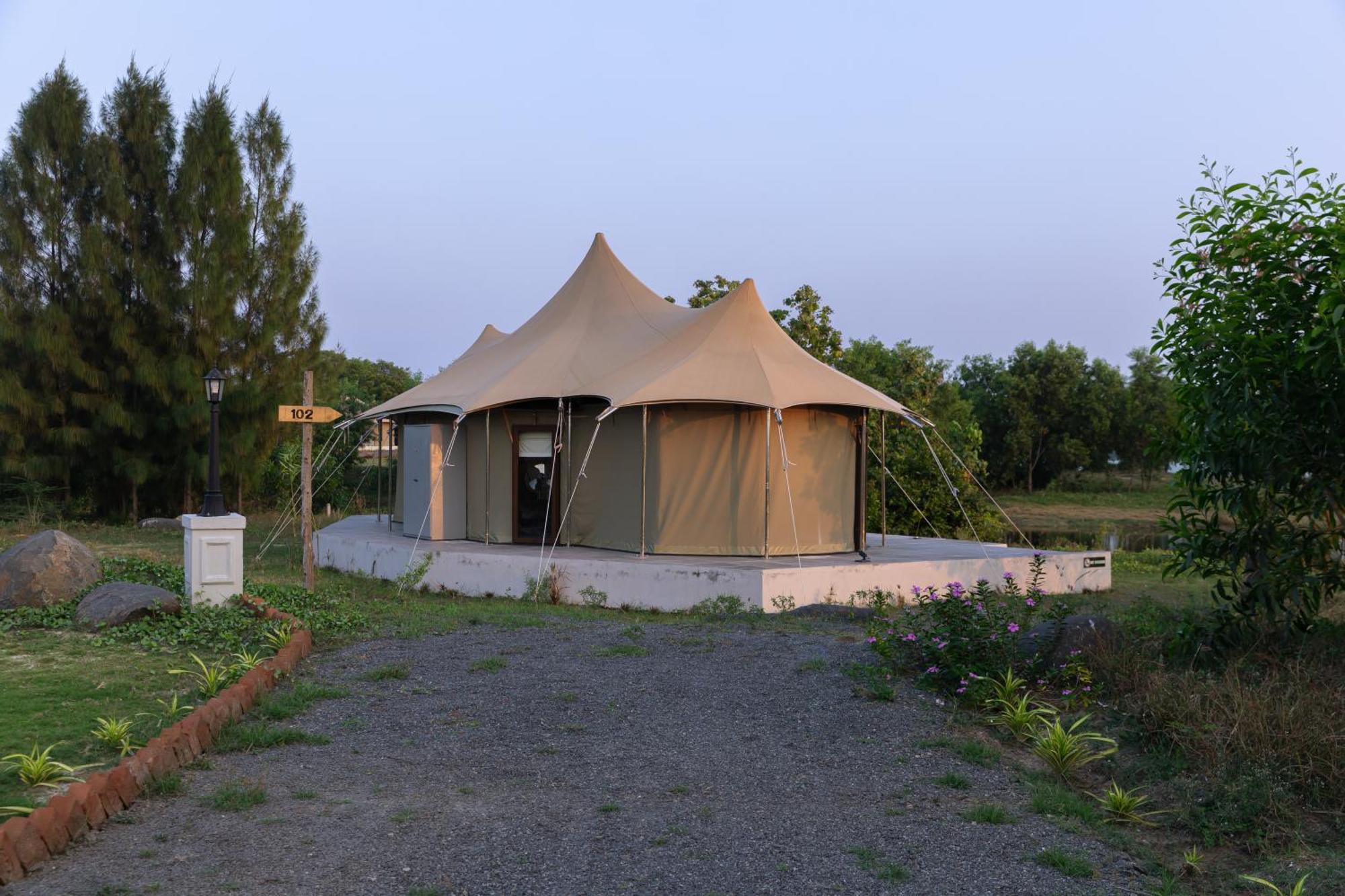 The Alampara Resort - Luxury Boutique Glamping & Water Sports Cheyūr Kültér fotó